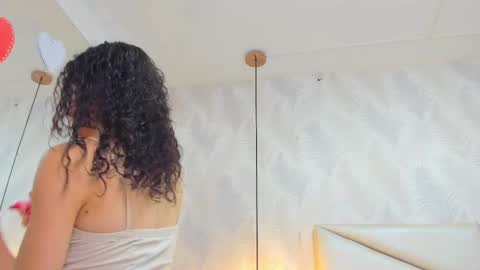 Snapshot of laurettedela_roux chatting on November 2025 11:43:01 AM Laurent online show from November 2025 11:43:01 AM