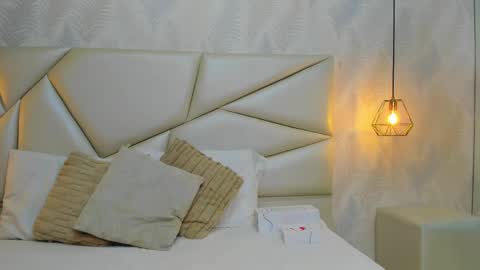 Snapshot of laurettedela_roux chatting on November 2025 11:09:02 AM Laurent online show from November 2025 11:09:02 AM