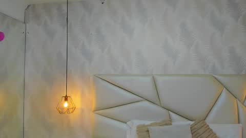 Snapshot of laurettedela_roux chatting on November 2025 11:54:02 AM Laurent online show from November 2025 11:54:02 AM