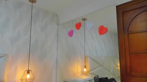 Snapshot of laurettedela_roux chatting on November 2025 10:37:02 AM Laurent online show from November 2025 10:37:02 AM