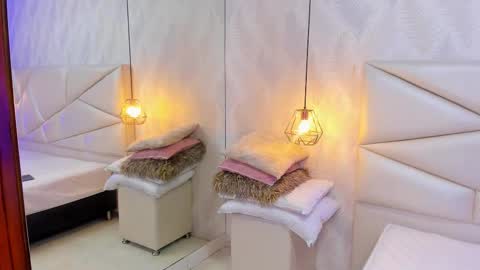 Snapshot of laurettedela_roux chatting on December 2025 09:58:01 AM Laurent online show from December 2025 09:58:01 AM