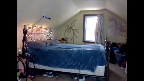 Lauren online show from January 2025 08:36:01 PM