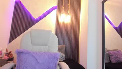 Lau online show from February 2025 07:12:02 PM