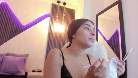 Lau online show from February 2025 04:45:02 PM