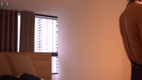 laurita_4 online show from October 2025 01:18:01 PM