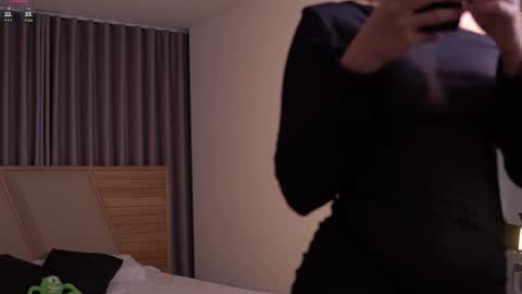 laurita_4 online show from November 2025 11:32:02 AM