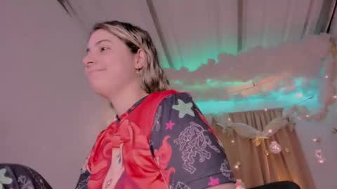 Snapshot of lauu_g chatting on December 2024 06:09:01 AM Lauu G online show from December 2024 06:09:01 AM