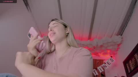 Snapshot of lauu_g chatting on February 2025 03:09:02 AM Lauu G online show from February 2025 03:09:02 AM