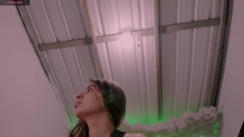 Snapshot of lauu_g chatting on February 2025 02:32:02 AM Lauu G online show from February 2025 02:32:02 AM