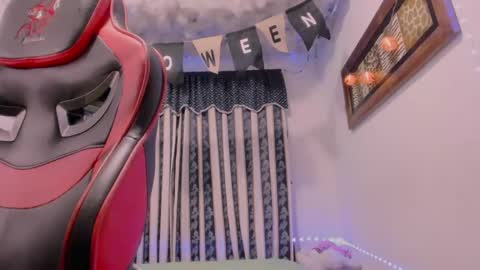 Snapshot of lauu_g chatting on October 2025 10:14:01 AM Lauu G online show from October 2025 10:14:01 AM