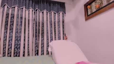 Snapshot of lauu_g chatting on October 2025 09:54:01 AM Lauu G online show from October 2025 09:54:01 AM