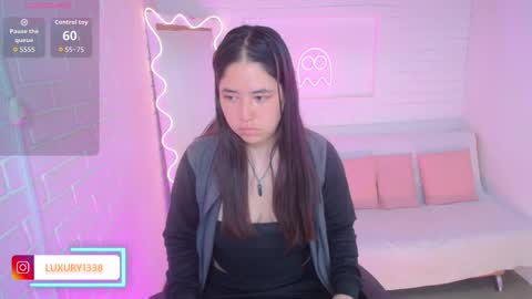 Snapshot of lauxury_tay chatting on September 2025 03:17:02 AM Lauxury online show from September 2025 03:17:02 AM