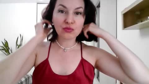 Diana  online show from September 2025 06:09:02 PM