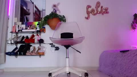 Cristina online show from October 2025 12:09:01 AM