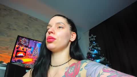 LayaMoon online show from December 2024 02:38:02 PM