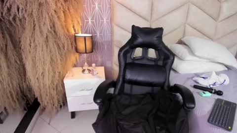 Snapshot of layadoll chatting on November 2025 10:14:02 AM laya online show from November 2025 10:14:02 AM