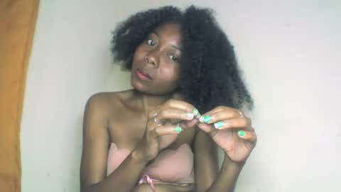 layannek online show from September 2025 01:50:01 AM