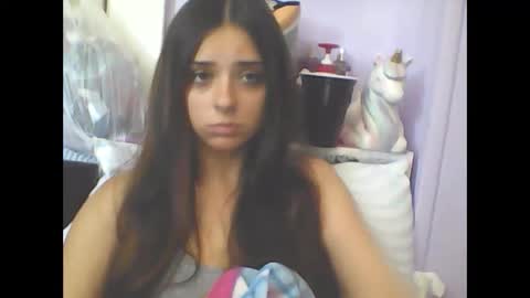 Layla online show from September 2025 04:45:01 PM