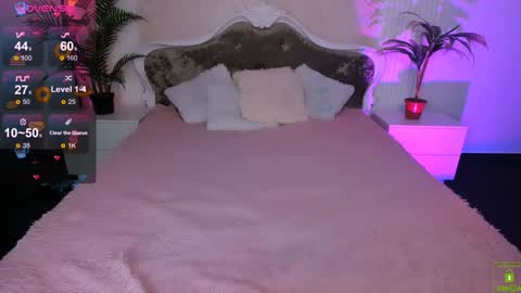 layriantavee online show from December 2024 06:39:01 AM