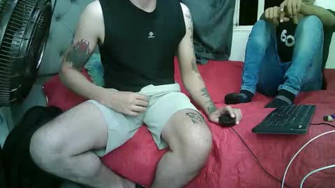 Snapshot of le_petit_princeb612 chatting on November 2025 04:13:02 AM andres online show from November 2025 04:13:02 AM