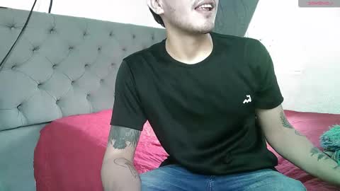 Snapshot of le_petit_princeb612 chatting on November 2025 08:09:02 PM andres online show from November 2025 08:09:02 PM