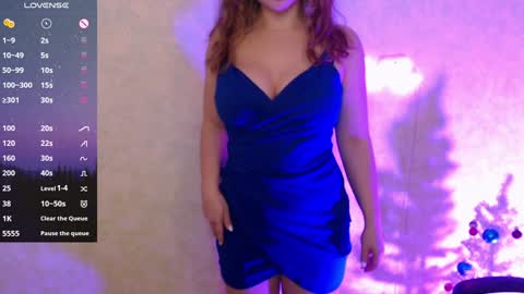 Leah Barton online show from December 2024 02:05:02 PM