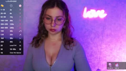 Leah Barton online show from March 2025 03:23:02 PM
