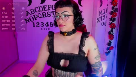  Leah   Independent Model  OF leahghoul666  online show from November 2025 03:28:01 AM