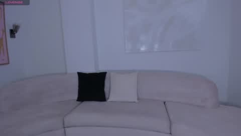 Snapshot of leahnovac chatting on November 2025 11:09:01 AM leahnovac online show from November 2025 11:09:01 AM