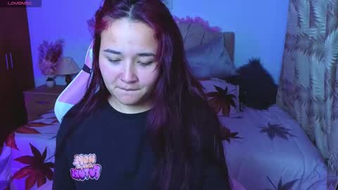 leakitten_ online show from October 2025 01:28:01 AM