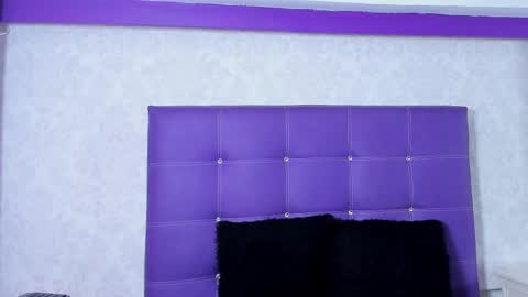 Snapshot of leamoreau__ chatting on October 2025 12:15:01 PM leamoreau__ online show from October 2025 12:15:01 PM