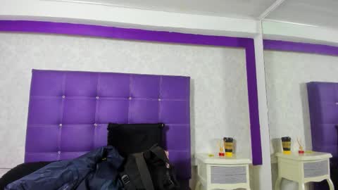 Snapshot of leamoreau__ chatting on October 2025 12:05:01 PM leamoreau__ online show from October 2025 12:05:01 PM