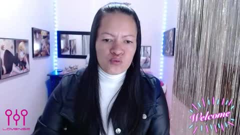 Leandra online show from September 2025 02:08:02 PM