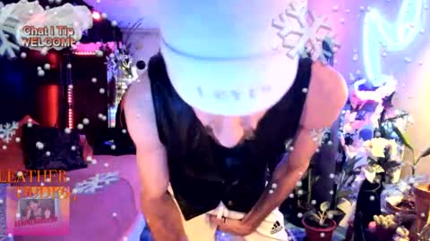 leatherdude69 online show from December 2024 02:19:02 AM