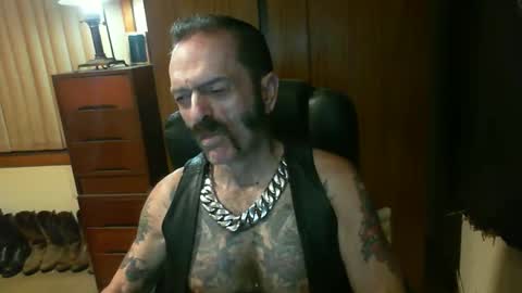 Snapshot of leathergreaser chatting on February 2025 06:24:01 PM leathergreaser online show from February 2025 06:24:01 PM