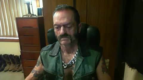 Snapshot of leathergreaser chatting on February 2025 12:03:01 AM leathergreaser online show from February 2025 12:03:01 AM