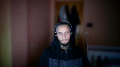 Snapshot of lefrenchiies chatting on November 2025 07:36:02 AM lefrenchiies online show from November 2025 07:36:02 AM