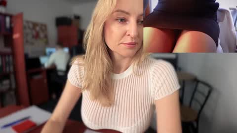 LegsLONG online show from December 2024 09:28:02 AM