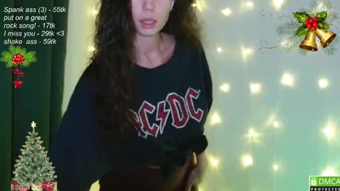 hey Im Leia and I love rock  online show from December 2024 05:33:02 PM