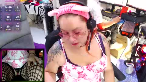 Snapshot of leidycrstnch21 chatting on October 2025 01:56:02 PM LeidyDi223 online show from October 2025 01:56:02 PM