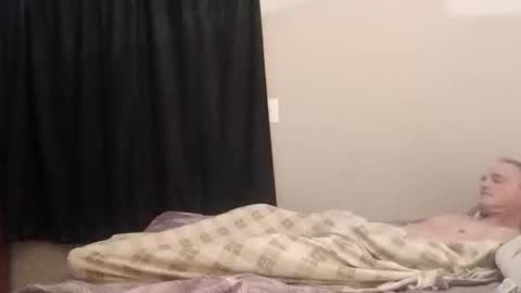 Snapshot of leighbob69 chatting on November 2025 06:35:02 AM LeighBob69 online show from November 2025 06:35:02 AM