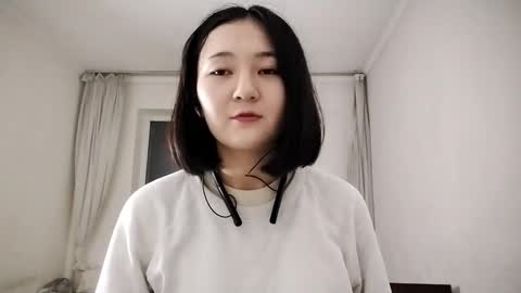 Ur sunny Leigh online show from October 2025 05:44:02 PM