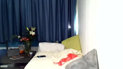Leila online show from December 2024 09:09:02 PM
