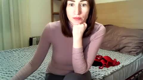 Leila online show from February 2025 08:47:01 PM