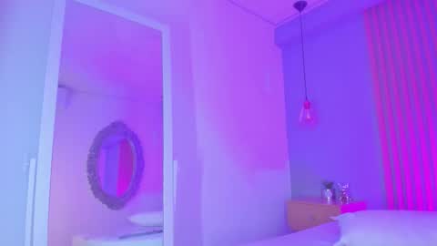 Snapshot of leila_russo_ chatting on October 2025 05:14:02 PM Leila online show from October 2025 05:14:02 PM