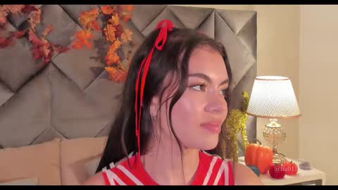 Leizathompson online show from October 2025 08:14:02 PM