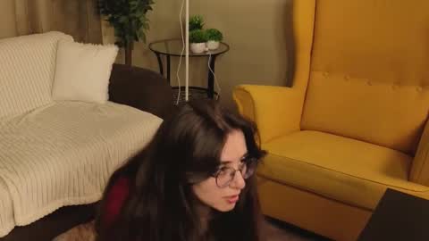 Luna online show from October 2025 02:16:02 PM