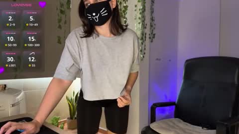 Lemi online show from October 2025 09:56:02 AM