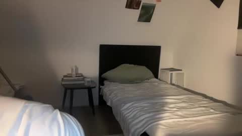 lemon_squeezerr online show from September 2025 09:38:02 PM