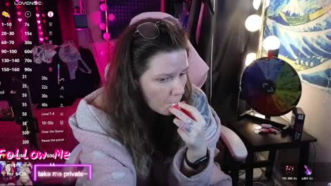 Junie 3 online show from February 2025 10:34:01 AM